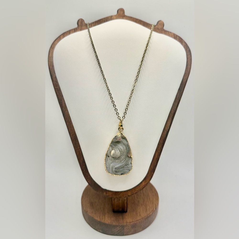 Natural Stone Teardrop Pendant Necklace Gold Tome Earthy